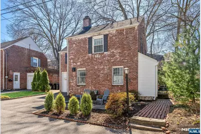 3 Ashburn Place, Fair Lawn, NJ 07410 - Photo 1