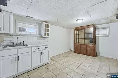 71 Newark Avenue, Belleville, NJ 07109 - Photo 23