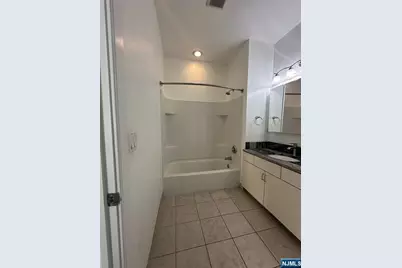 1 Parkway 308 #308, Wallington, NJ 07057 - Photo 5