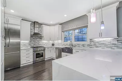 171 Pleasant Avenue, Englewood, NJ 07631 - Photo 5