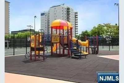 2000 Linwood Avenue 23N #23N, Fort Lee, NJ 07024 - Photo 21