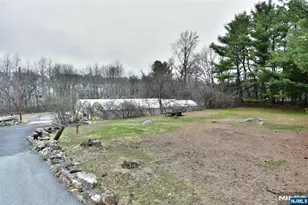 182 Airmont Ave, Mahwah, NJ 07430 - Photo 11