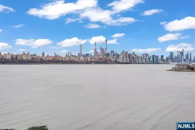 9 Somerset Lane 617 #617, Edgewater, NJ 07020 - Photo 17