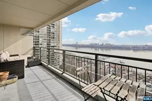 2 Horizon Road 1428, Fort Lee, NJ 07024 - Photo 31