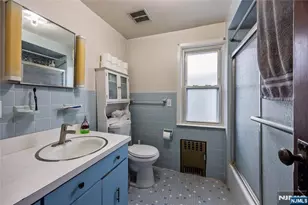 38 Stewart St, Passaic, NJ 07055 - Photo 27