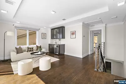 640 Undercliff Avenue, Edgewater, NJ 07020 - Photo 31