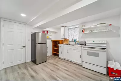 66 Buschmann Avenue, Haledon, NJ 07508 - Photo 25