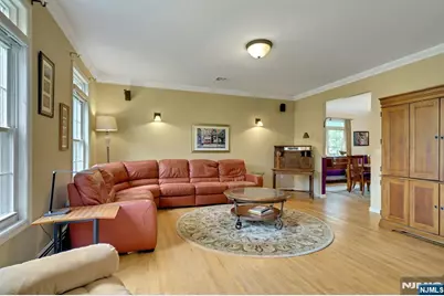 5 Pelican Court, Paramus, NJ 07652 - Photo 3