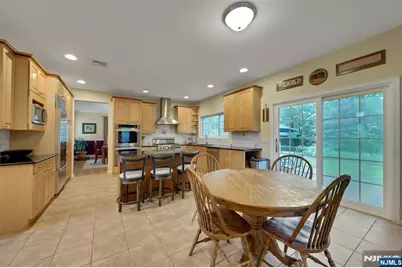 5 Pelican Court, Paramus, NJ 07652 - Photo 5