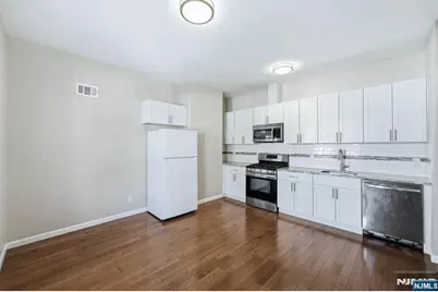 314 W 7th Avenue, Newark, NJ 07107 - Photo 3
