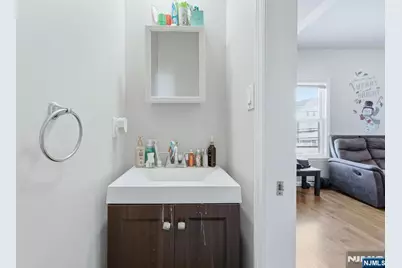 314 W 7th Avenue, Newark, NJ 07107 - Photo 21