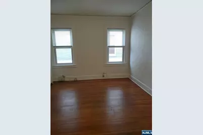 404 6th Street Apta #aptA, Newark, NJ 07107 - Photo 11