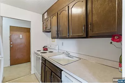 125 Prospect Avenue 5B #5B, Hackensack, NJ 07601 - Photo 11