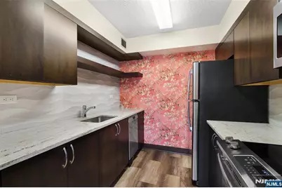 300 Main Street 811 #811, Little Falls Township, NJ 07424 - Photo 11