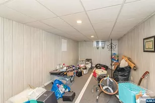 3 Hampton Dr, Fairfield, NJ 07004 - Photo 29