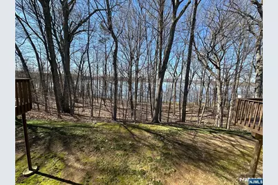 19 Lakeview Drive, Old Tappan, NJ 07675 - Photo 9
