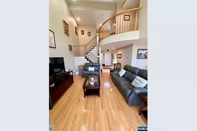 19 Lakeview Drive, Old Tappan, NJ 07675 - Photo 3