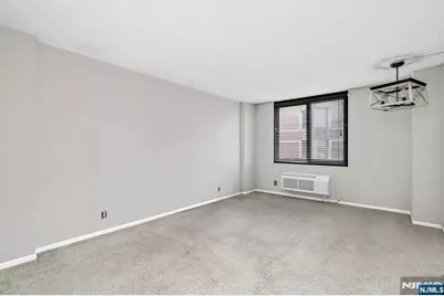 326 Prospect Avenue 8E #8E, Hackensack, NJ 07601 - Photo 11