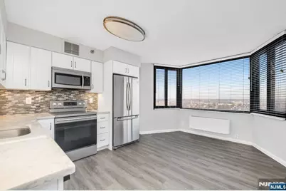 326 Prospect Avenue 8E #8E, Hackensack, NJ 07601 - Photo 9