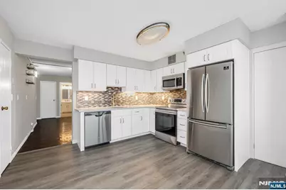 326 Prospect Avenue 8E #8E, Hackensack, NJ 07601 - Photo 7