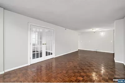 326 Prospect Avenue 8E #8E, Hackensack, NJ 07601 - Photo 15