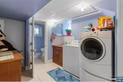 204 Hayward Place, Wallington, NJ 07057 - Photo 35