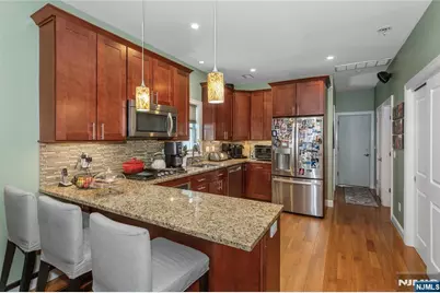 204 Hayward Place, Wallington, NJ 07057 - Photo 17