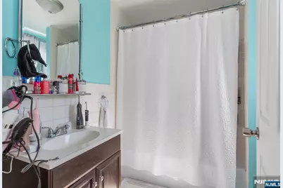 204 Hayward Place, Wallington, NJ 07057 - Photo 11