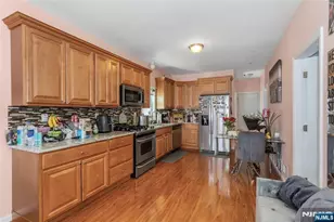 204 Hayward Pl, Wallington, NJ 07057 - Photo 7