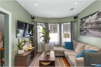 204 Hayward Place, Wallington, NJ 07057 - Photo 13