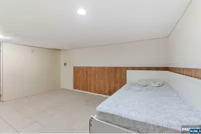 1490 Champlain Square, Teaneck Township, NJ 07666 - Photo 19