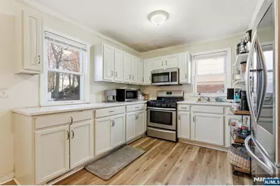 1490 Champlain Square, Teaneck Township, NJ 07666 - Photo 13