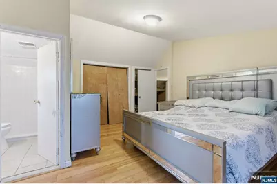 1490 Champlain Square, Teaneck Township, NJ 07666 - Photo 5