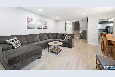 300 Coventry Court, Ramsey, NJ 07446 - Photo 9