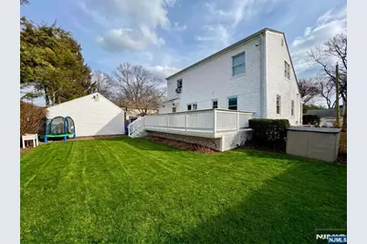 9 Pleasant Avenue, Tenafly, NJ 07670 - Photo 17