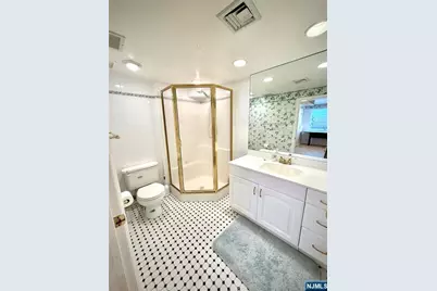 9 Pleasant Avenue, Tenafly, NJ 07670 - Photo 15