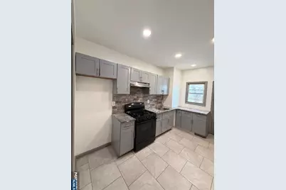 133 Mallory Avenue, Jersey City, NJ 07304 - Photo 3
