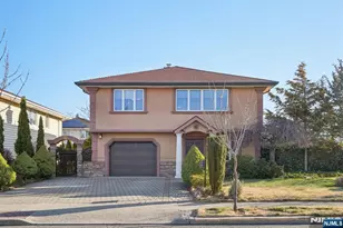 2 Ivy Ln, Wallington, NJ 07057 - Photo 1