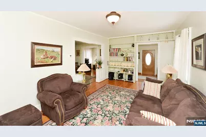 132 Catherine Avenue, Saddle Brook Township, NJ 07663 - Photo 3