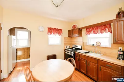 132 Catherine Avenue, Saddle Brook Township, NJ 07663 - Photo 11