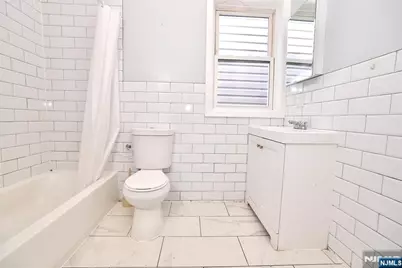 233 Bayview Avenue, Jersey City, NJ 07305 - Photo 11