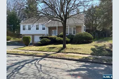 405 Pine Hill Road, Leonia, NJ 07605 - Photo 3