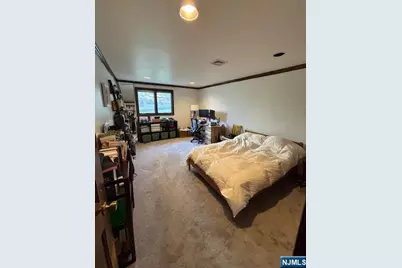 405 Pine Hill Road, Leonia, NJ 07605 - Photo 15