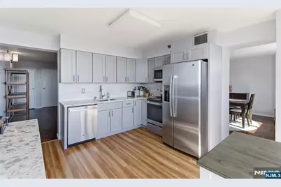 326 Prospect Avenue 11E #11E, Hackensack, NJ 07601 - Photo 7