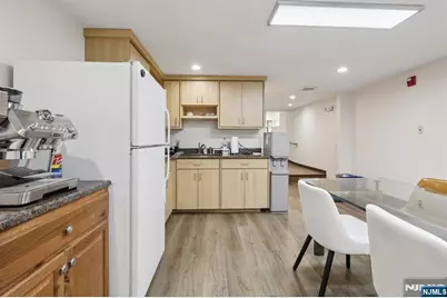 7-9 Ridgefield Avenue, Ridgefield Park, NJ 07660 - Photo 23