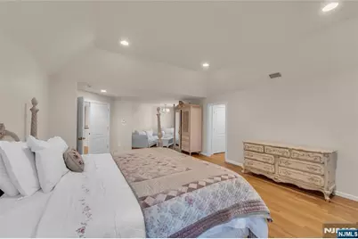 136 Tappan Road, Norwood, NJ 07648 - Photo 15