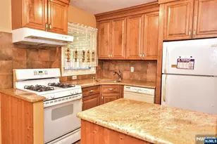 86 Trudy Dr, Lodi, NJ 07644 - Photo 7