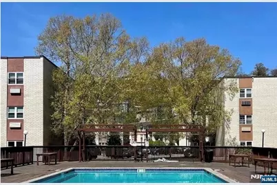 1111 River Road F19 #F19, Edgewater, NJ 07020 - Photo 13