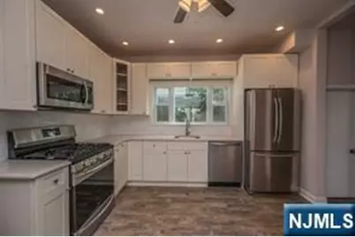 310 Union Street, Carlstadt, NJ 07072 - Photo 9