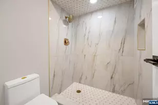 160 Overlook Ave 3A, Hackensack, NJ 07601 - Photo 19